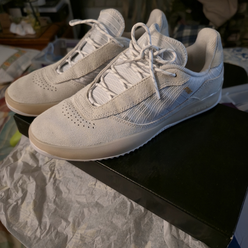 adidas Men's White and Tan Sneakers